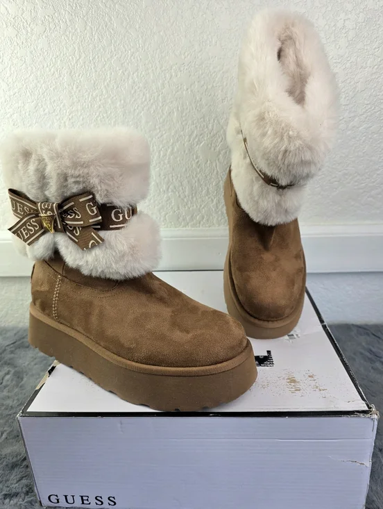 Guess Denla Booties Furry Suede On Platform Soles, Logo Bow & Pin - Picture 2 of 15